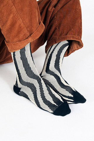 Groove Knit Dress Crew Sock: Black