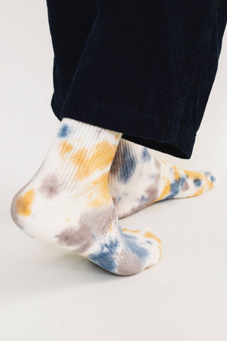 Trippy Crew Socks: Caramel