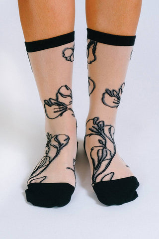 Flower Sheer Ankle Sock: Nude