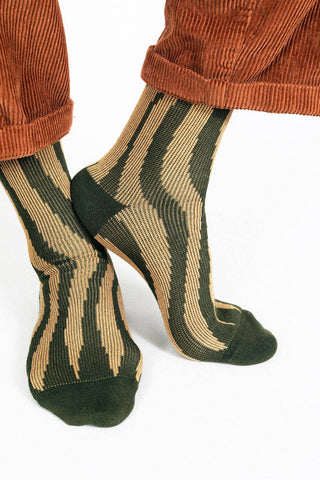 Groove Knit Dress Crew Sock: Black
