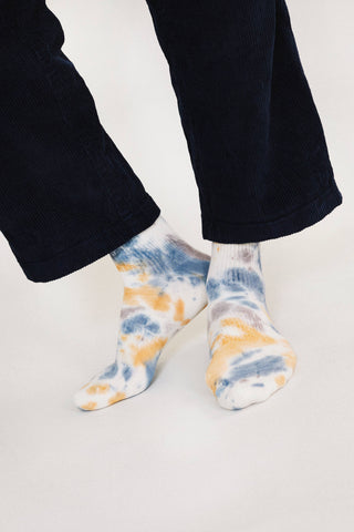 Trippy Crew Socks: Caramel