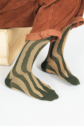 Groove Knit Dress Crew Sock: Black